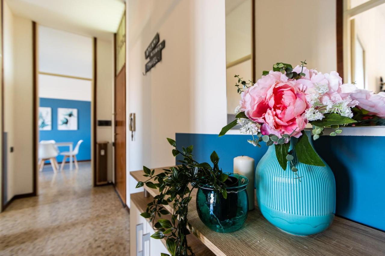 Blue Wave Apartment Arona - Lago Maggiore Exterior photo