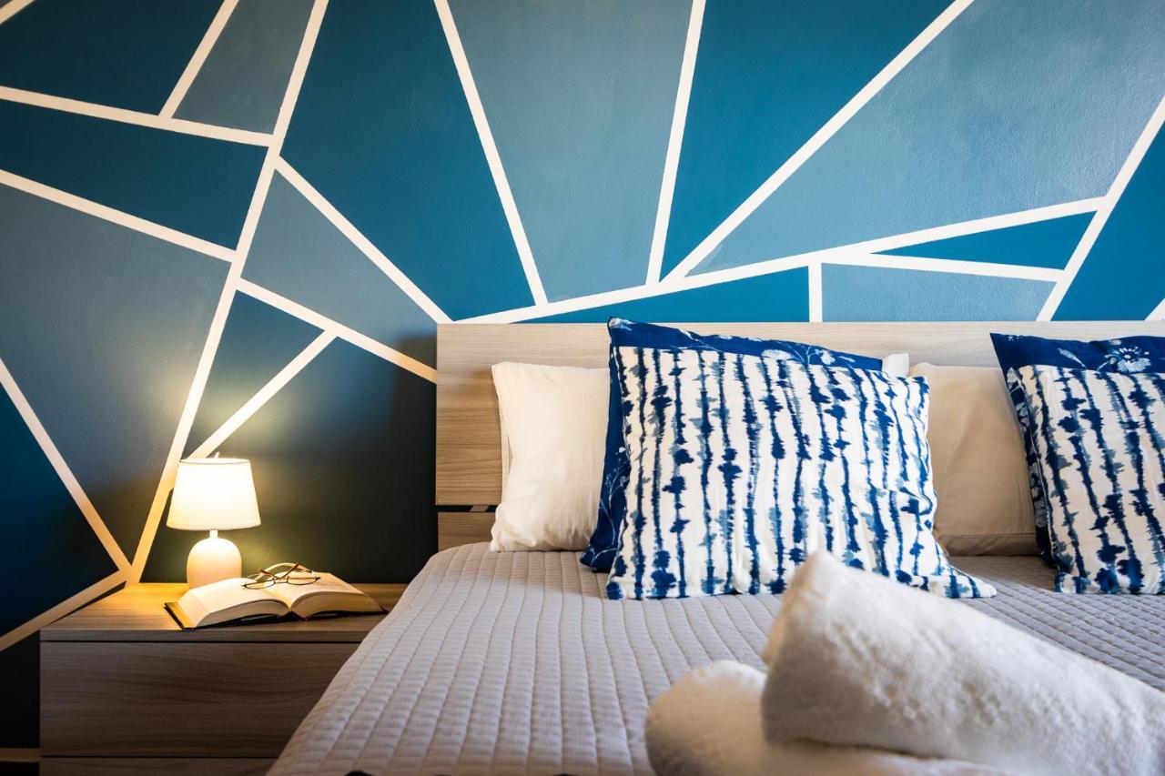 Blue Wave Apartment Arona - Lago Maggiore Exterior photo