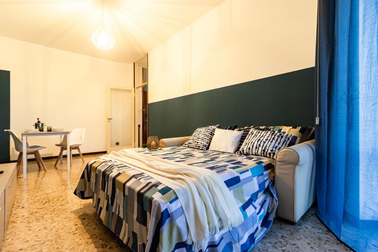 Blue Wave Apartment Arona - Lago Maggiore Exterior photo